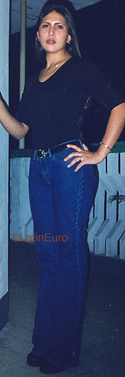 Date this sensual Honduras girl Waldina from Comayagua N3879