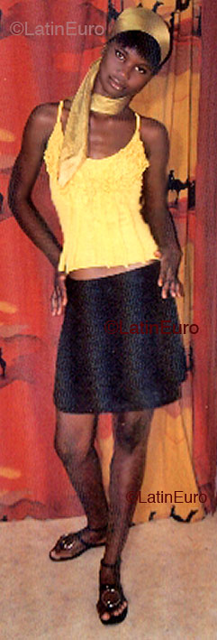 Date this beautiful Any Country girl Evelyne from  A9564