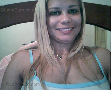 Date this passionate Brazil girl Kelly from Sao Paulo B-161