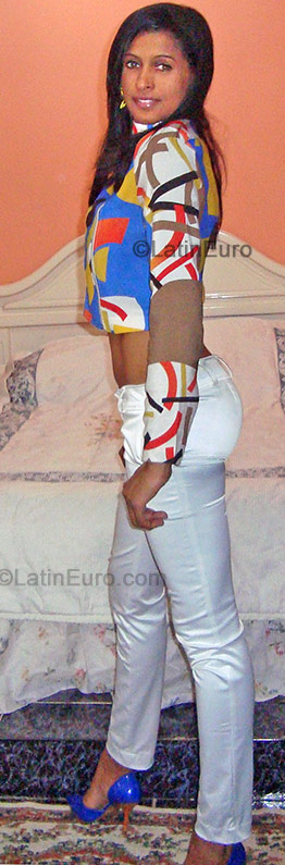 Date this sultry Brazil girl Sandra from Santo Andre B-195