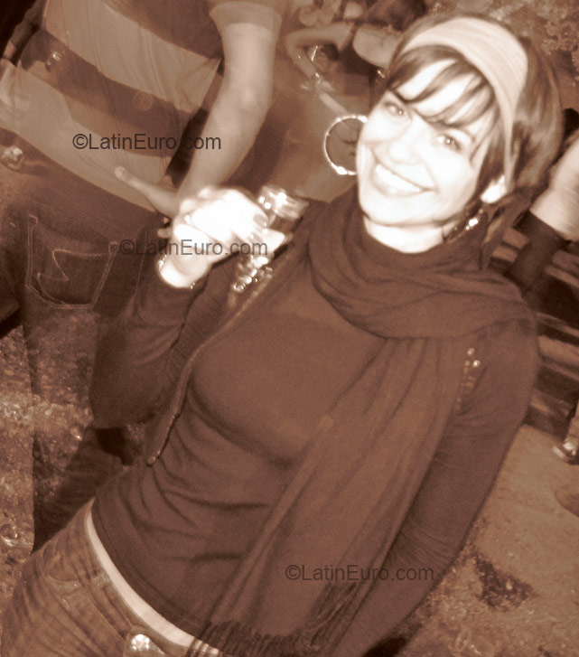 Date this gorgeous Brazil girl Raquel from  B-284