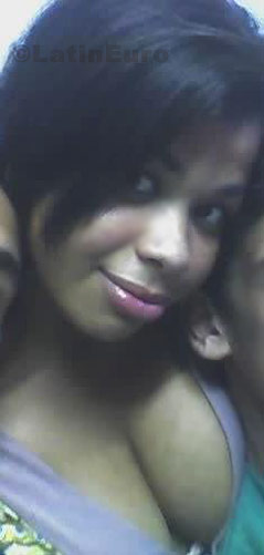 Date this lovely Brazil girl Joelma from Maceio B-44