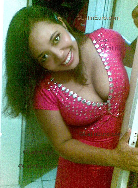 Date this charming Brazil girl Ligia from Sao Luis B1011