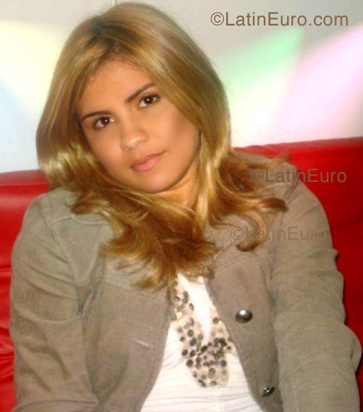 Date this fun Brazil girl Fernanda from Cajazeiras B1129