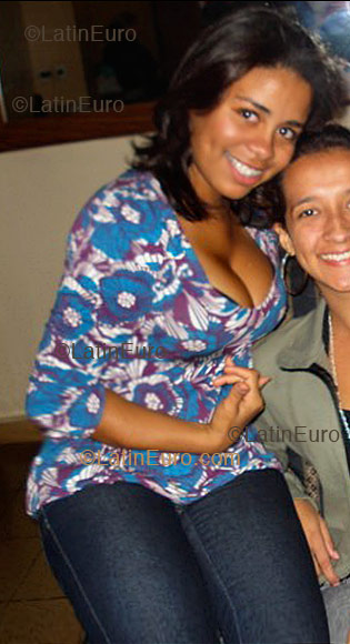 Date this young Brazil girl Izah from Belo Horizonte B1318