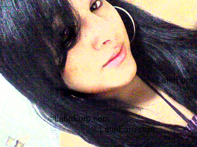 Date this cute Brazil girl Camilla from Olinda B1350