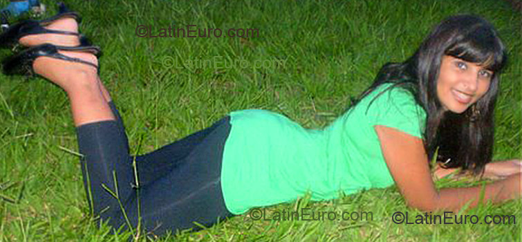 Date this passionate Brazil girl Arenice from Palmas B1378