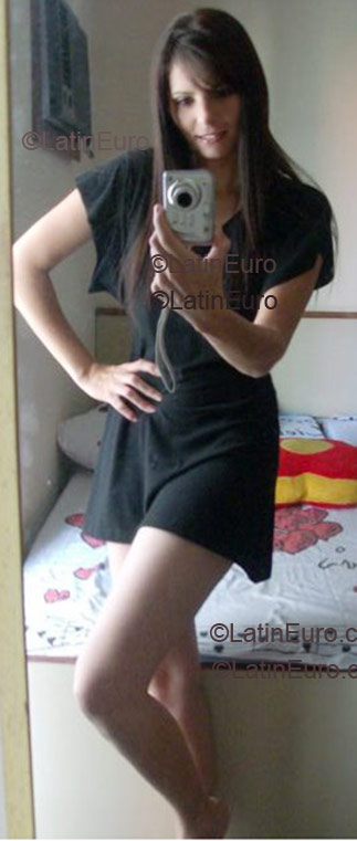 Date this attractive Brazil girl Natalia- from Sao Paulo B1424