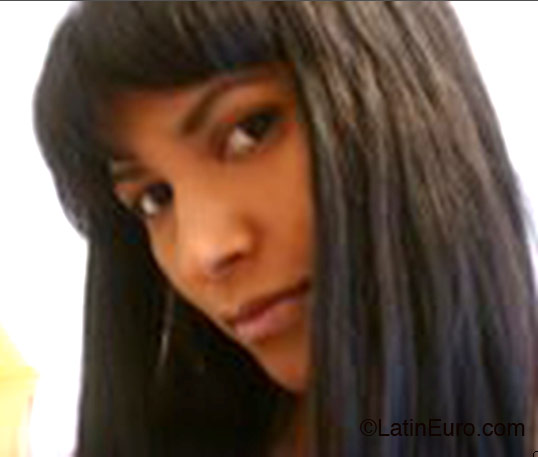 Date this funny Brazil girl Cleia from Goiania B1520