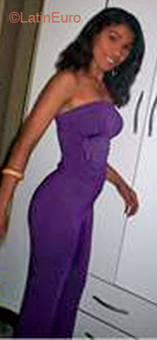 Date this georgeous Brazil girl Mara from Sao Paulo B1587