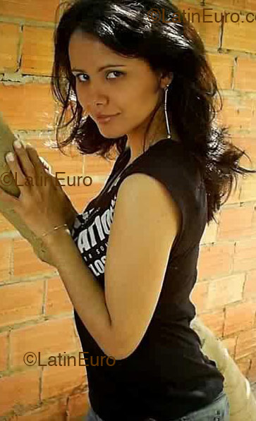 Date this beautiful Brazil girl Kelly from Foz do Iguacu B1599