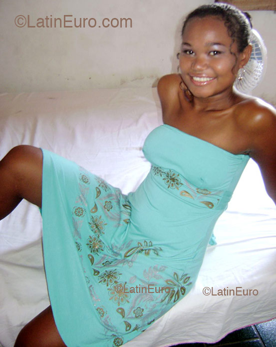 Date this stunning Brazil girl Marcia from Caxias B1603