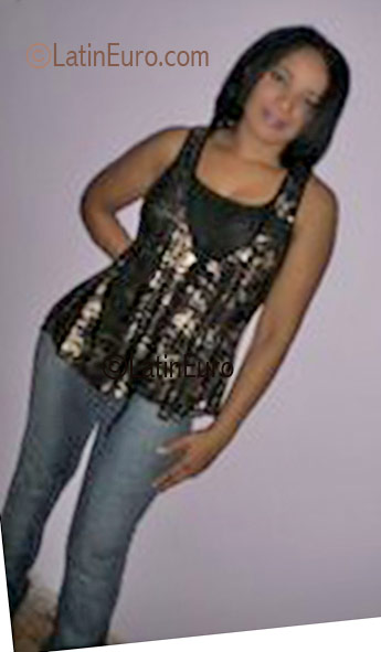 Date this beautiful Brazil girl Marlucia from  B1644
