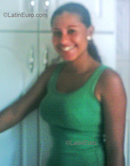 Date this exotic Brazil girl Dina from Sao Paulo B1686