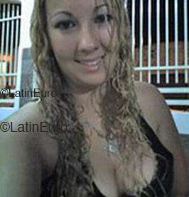 Date this charming Brazil girl Ahagiani from Auriflama B1709