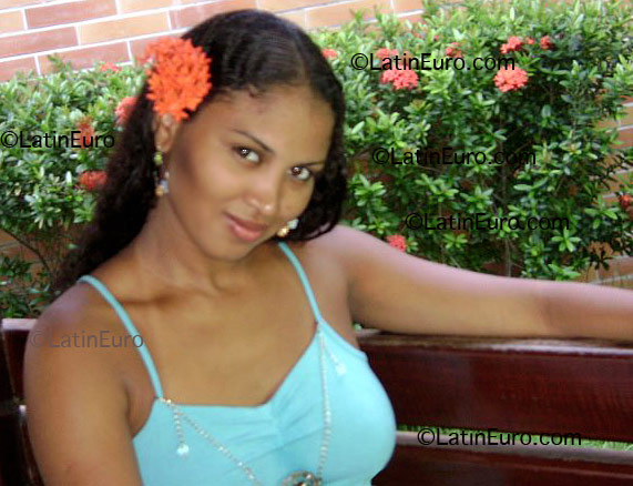 Date this foxy Brazil girl Leticya from Fortaleza B1755