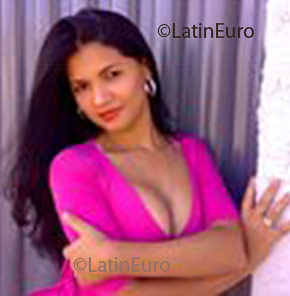 Date this foxy Brazil girl Alynne from Goiania B1792