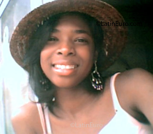 Date this georgeous Brazil girl Juliana from Nova Iguacu B1795