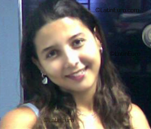 Date this beautiful Brazil girl Bety from Belem B1884