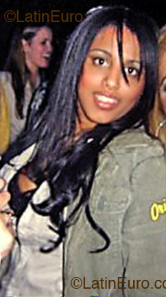 Date this gorgeous Brazil girl Dyana from  B2052