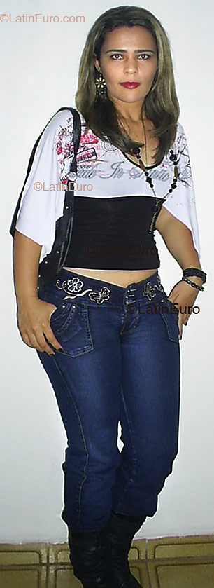 Date this beautiful Brazil girl Margarete from Campo Grande B2109