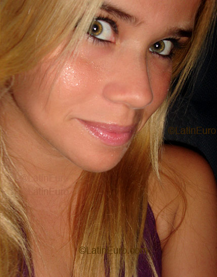 Date this georgeous Brazil girl Fabiana from Rio de Janeiro B2118