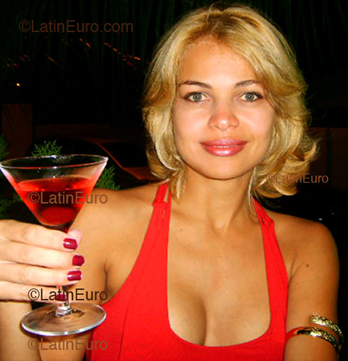 Date this good-looking Brazil girl Cristina from  B2178