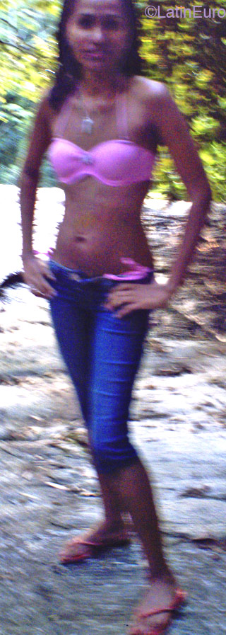Date this sultry Brazil girl Sheila from SAO PAULO B2368