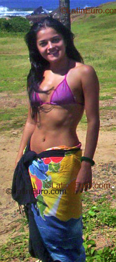Date this athletic Brazil girl Deborah from RIO DE JANEIRO B2388