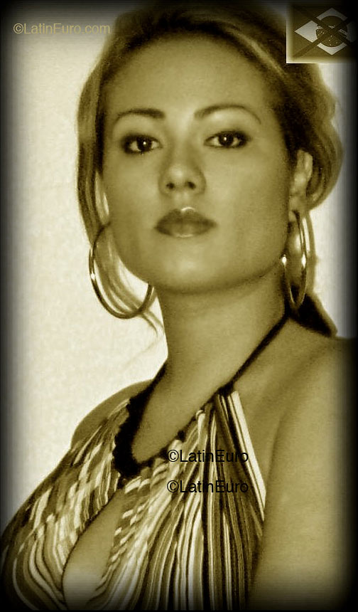 Date this exotic Brazil girl Carolina from Santos B1596