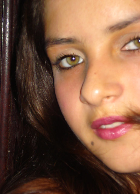 Date this nice looking Brazil girl Andressa from  B2461