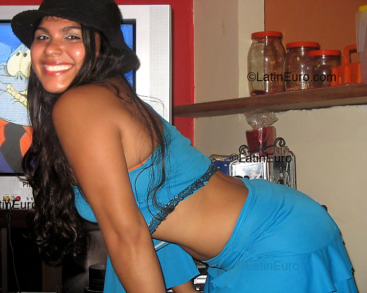 Date this athletic Brazil girl Tatiane from MANAUS B2543