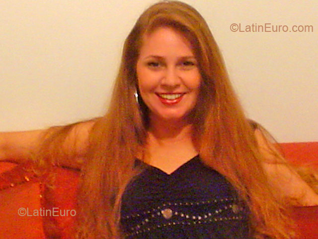 Date this sultry Brazil girl Raquel from SAO JOAO EVANGELISTA B2572