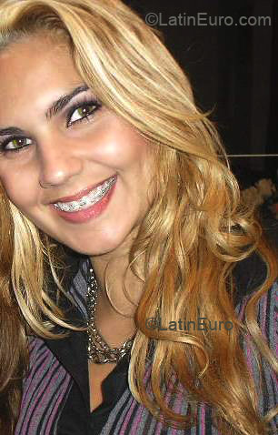 Date this lovely Brazil girl Monalisa from CAMPINA GRANDE B2584