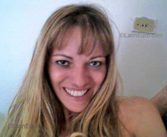 Date this beautiful Brazil girl Silvia from SAO PAULO B2665