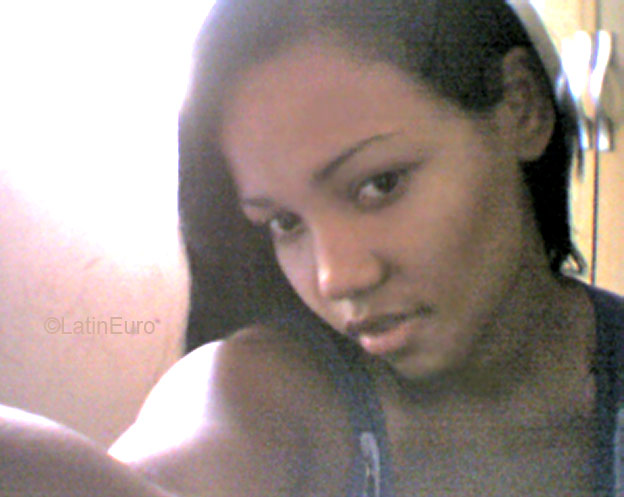Date this good-looking Brazil girl Aline from MANAUS B2715
