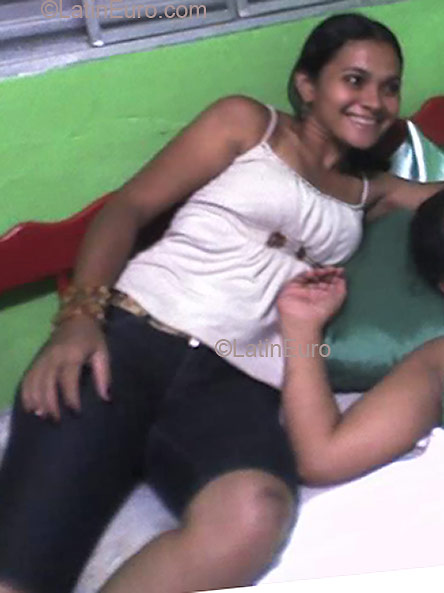 Date this hard body Brazil girl Simone from SANTA INES B2733
