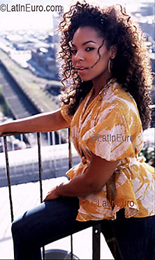 Date this foxy Brazil girl Sarah from SAO PAULO B2738
