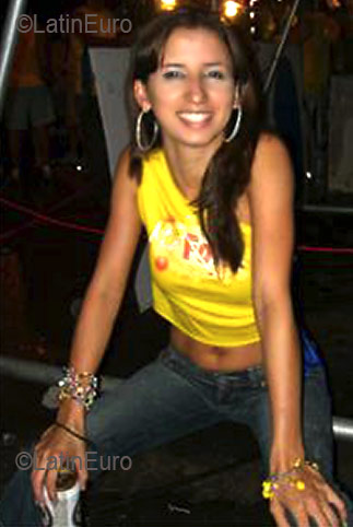 Date this delightful Brazil girl Juliana from ITANHOMI B2757