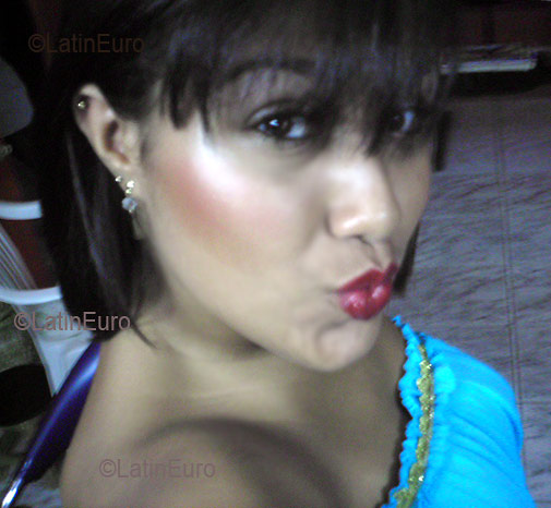 Date this attractive Brazil girl Nataly from CAUCAIA B2783