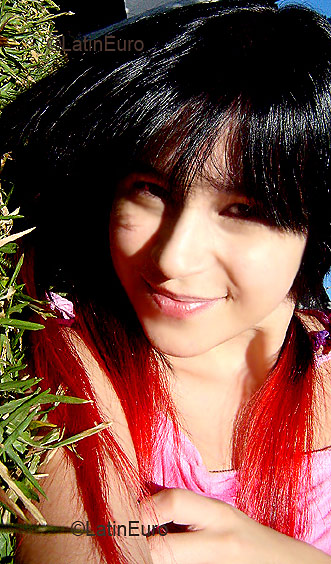 Date this exotic Brazil girl Flavia from CURITIBA B2787