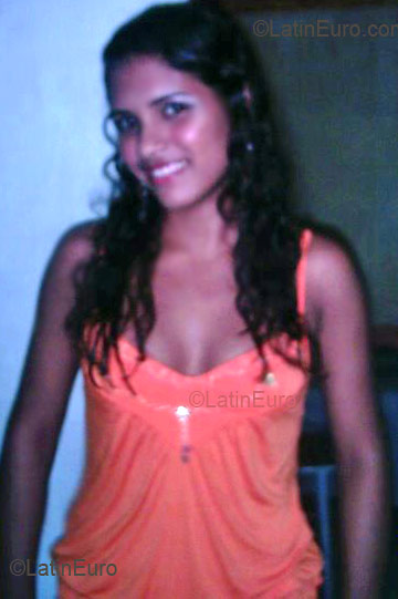 Date this attractive Brazil girl Ana from SAO LUIS B2788