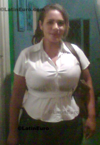 Date this exotic Brazil girl Vera from Barra Do Garcas B304