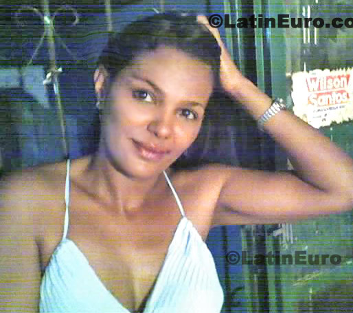 Date this pretty Brazil girl Sheila from Cuiaba B321
