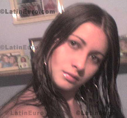 Date this athletic Brazil girl Karine from Guaruja B433