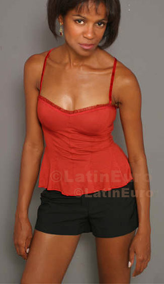 Date this gorgeous Brazil girl Cristina from Goiania B476