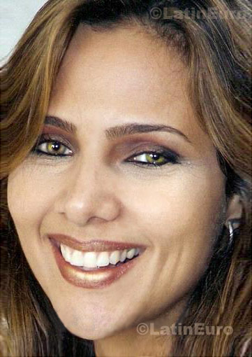 Date this delightful Brazil girl Alexandra from Itu B525