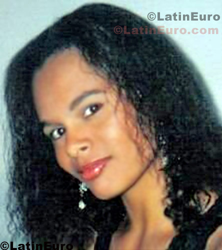 Date this gorgeous Brazil girl Marcelle from Santa Cruz Das Palmeiras B571