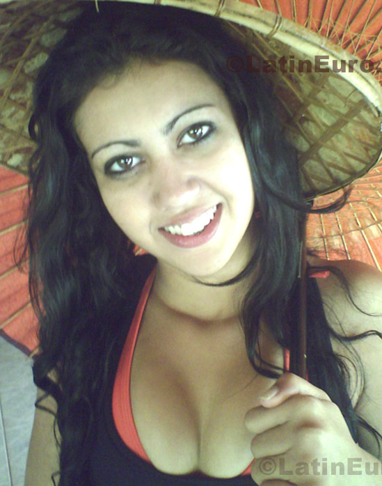 Date this nice looking Brazil girl Deise from Sao Jose do Rio Preto B616