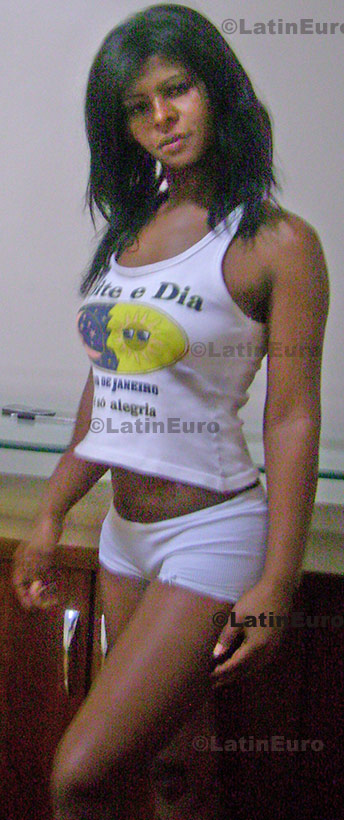 Date this beautiful Brazil girl Luciana from Rio De Janeiro B708